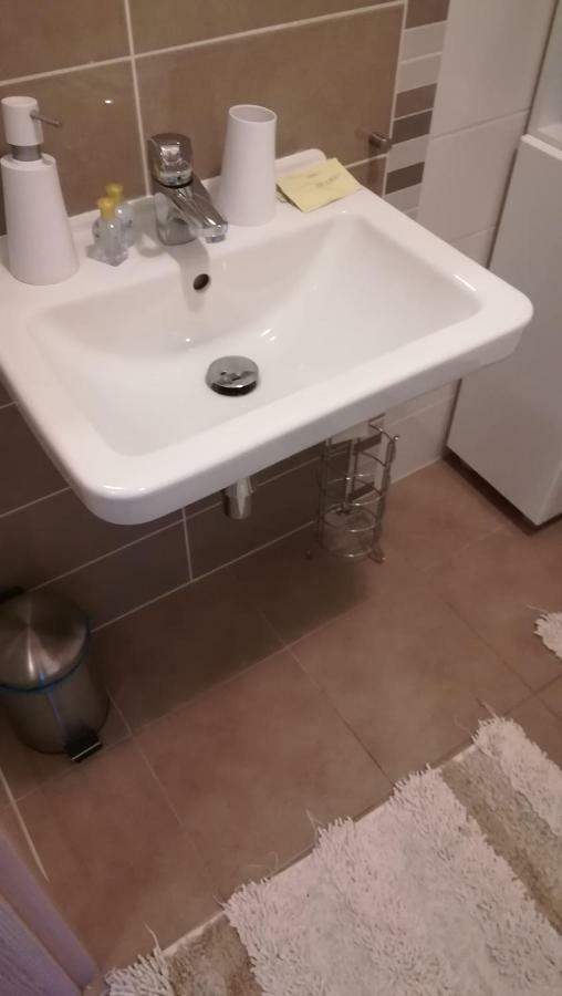 Big Apartment Rezidence Eliska Prag Eksteriør billede